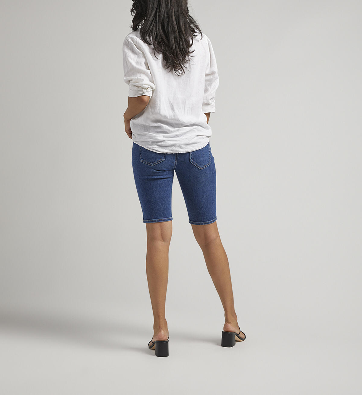Maya Short, Vista Blue, hi-res image number 1